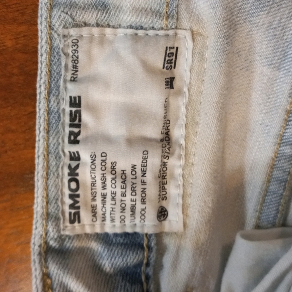 SMOKE RISE SHORTS - Picture 3 of 7